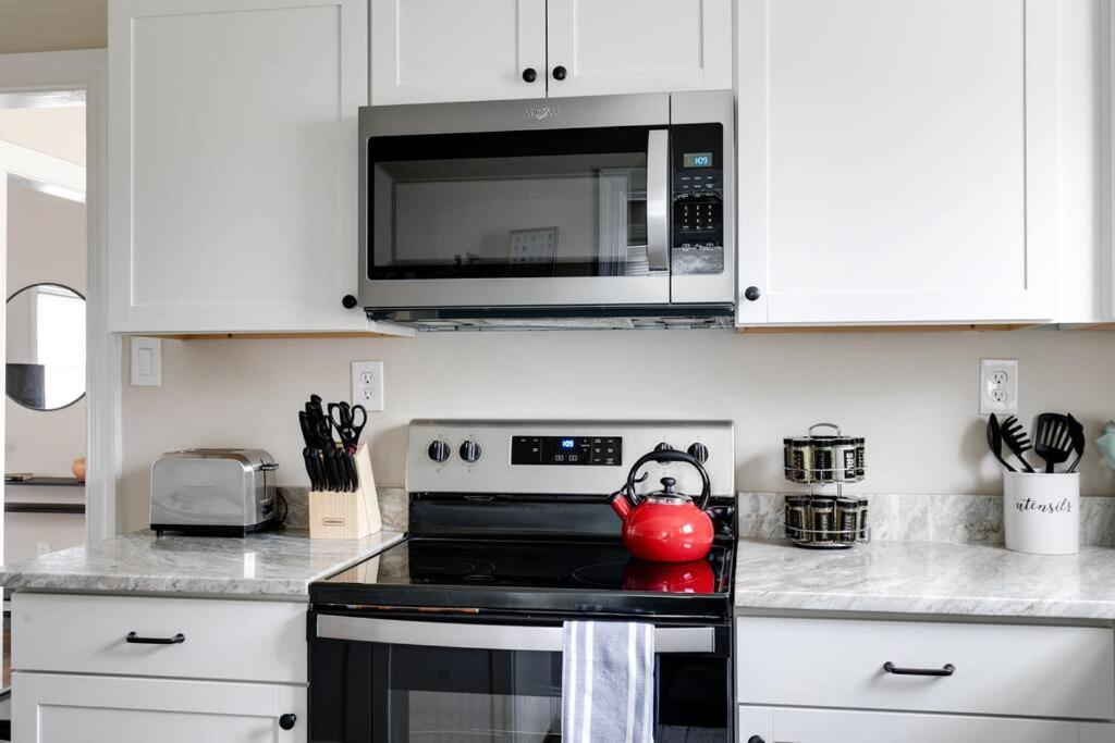 Rva Cottage Cozy & Spacious Near Downtown リッチモンド エクステリア 写真