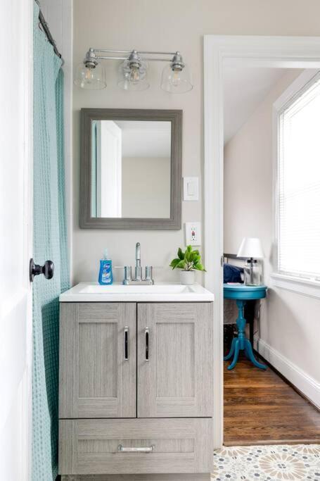 Rva Cottage Cozy & Spacious Near Downtown リッチモンド エクステリア 写真